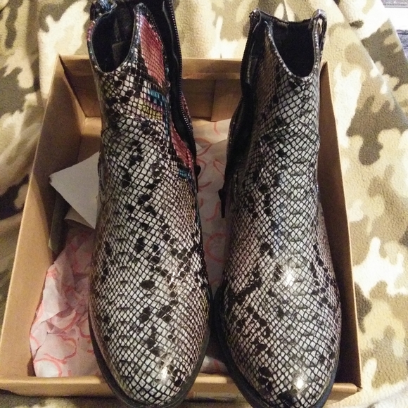 Booties - Picture 2 of 6